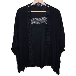 Staccato | Black Lace Inset Drapey Kimono Size Medium